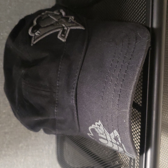 Pittsburgh penguins hat - Picture 3 of 3